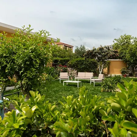 Kates Lägenhet Kávos