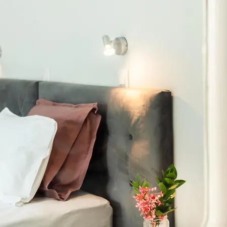 Kates Apartament *