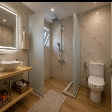 Kates Apartament Kávos